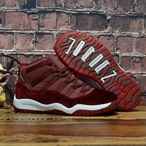 M3n Jordan's size 7-12